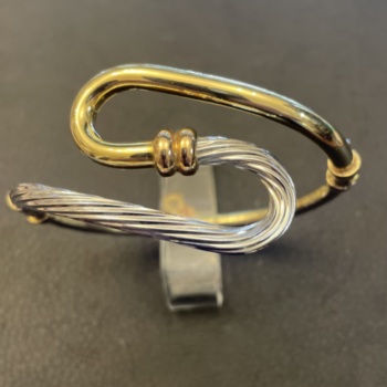 9ct yellow & white gold pre-loved bangle.