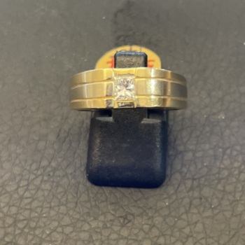 14K yellow gold diamond set gents ring.