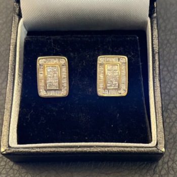 9ct yellow gold round brilliant cut & baguette cut diamond earrings. 