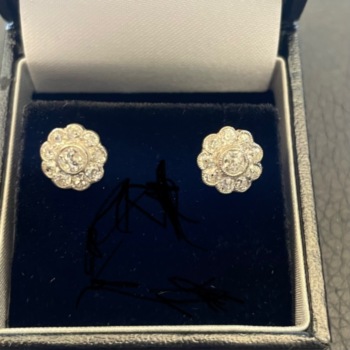 Pre-loved  18ct white gold diamomd set cluster earrings.